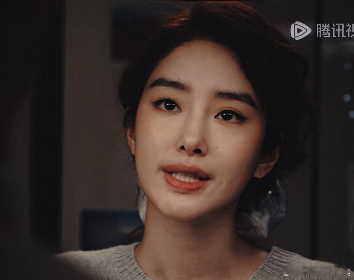 因为小三好看不让女儿好看 周媚妈这心态真的扭曲了，因为小三好看就禁止女儿好看，这