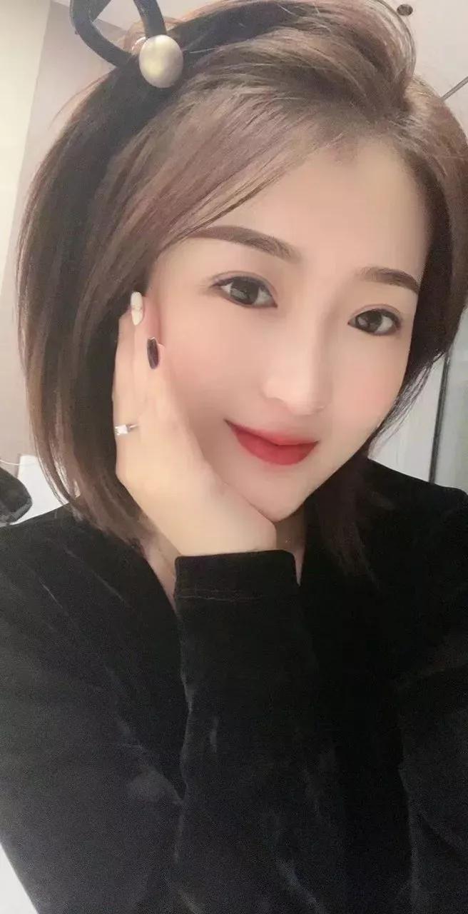 我有个很大胆前卫的想法，可以彻底解决婆媳问题和养老问题，估计没人想到过，就算想到