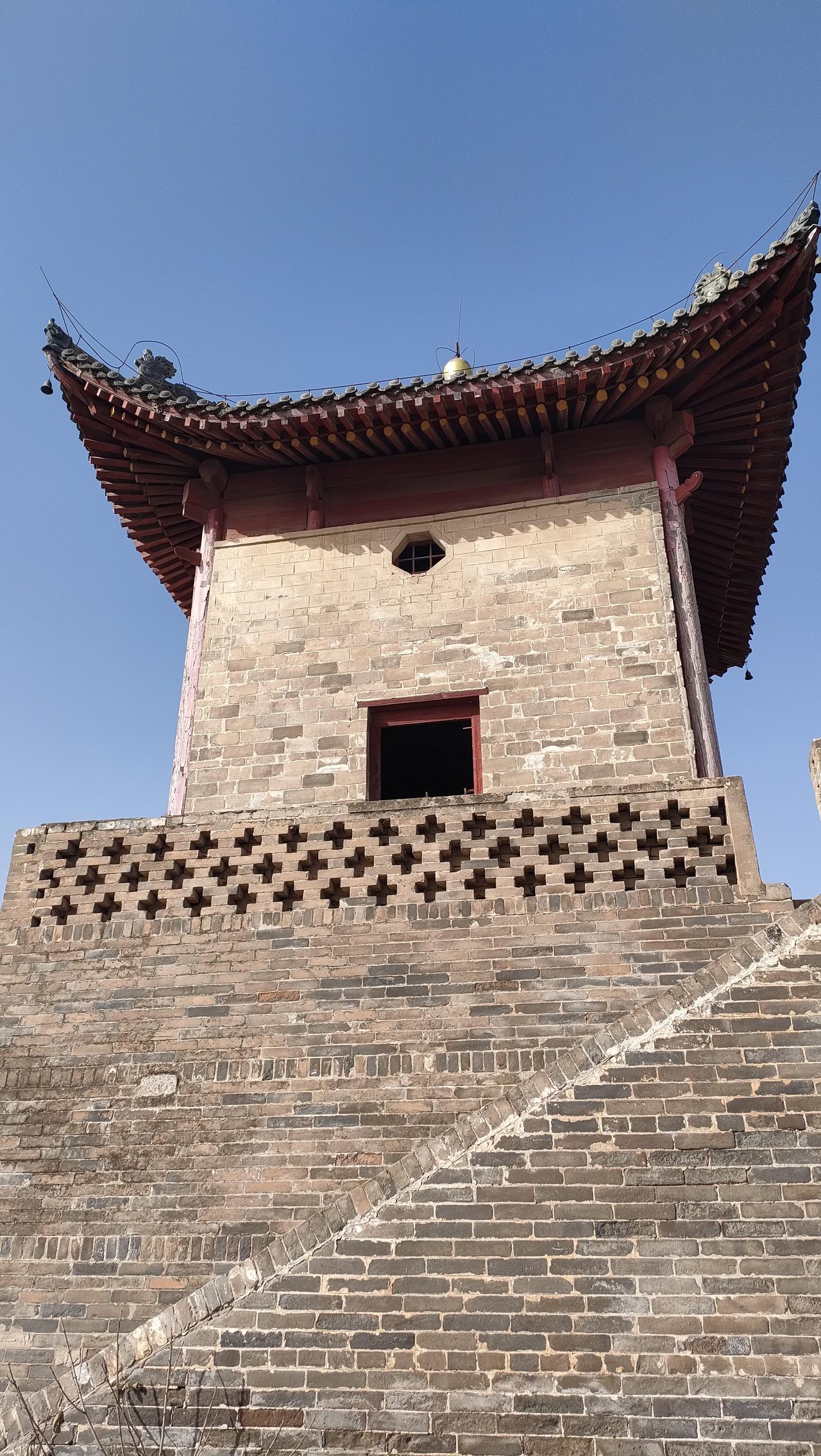 赵氏孤儿的故事在黄河西岸形成了一种九郎文化，韩城市曾经遍地九郎庙。合阳县西关原来