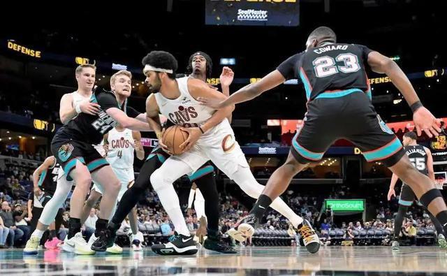 今天骑士主场142-126击败灰熊，比分看起来像全明星赛，但过程比全明星赛真实得