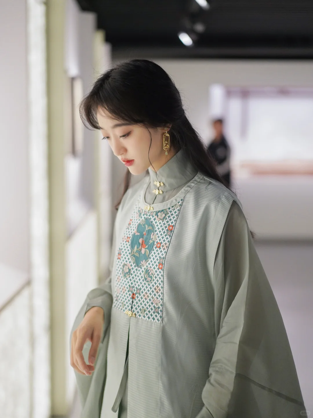 穿汉服走进博物馆
