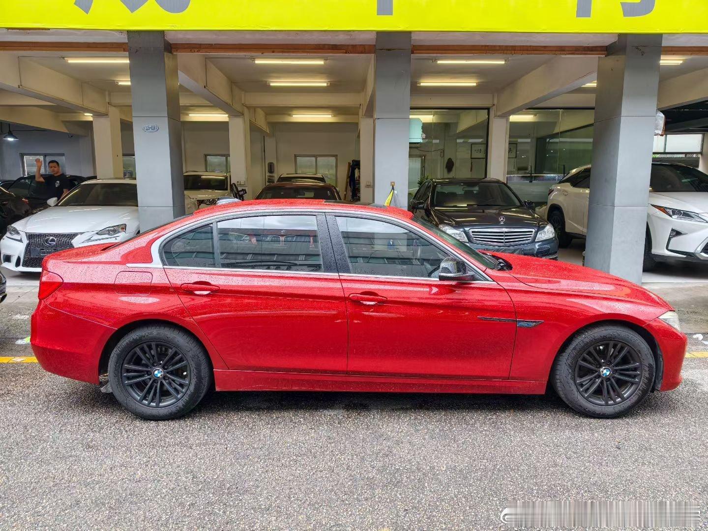 宝马320Li，长轴版高配​2.0T动力好，空间大，操控好，精品车况全款3.98