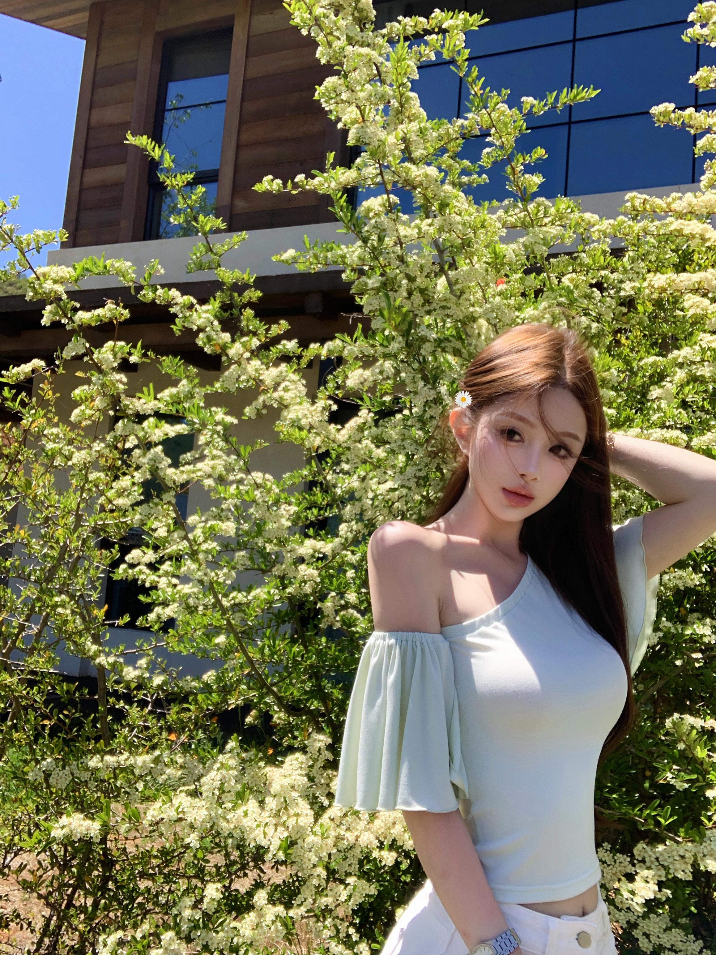 去看具体的夏天。