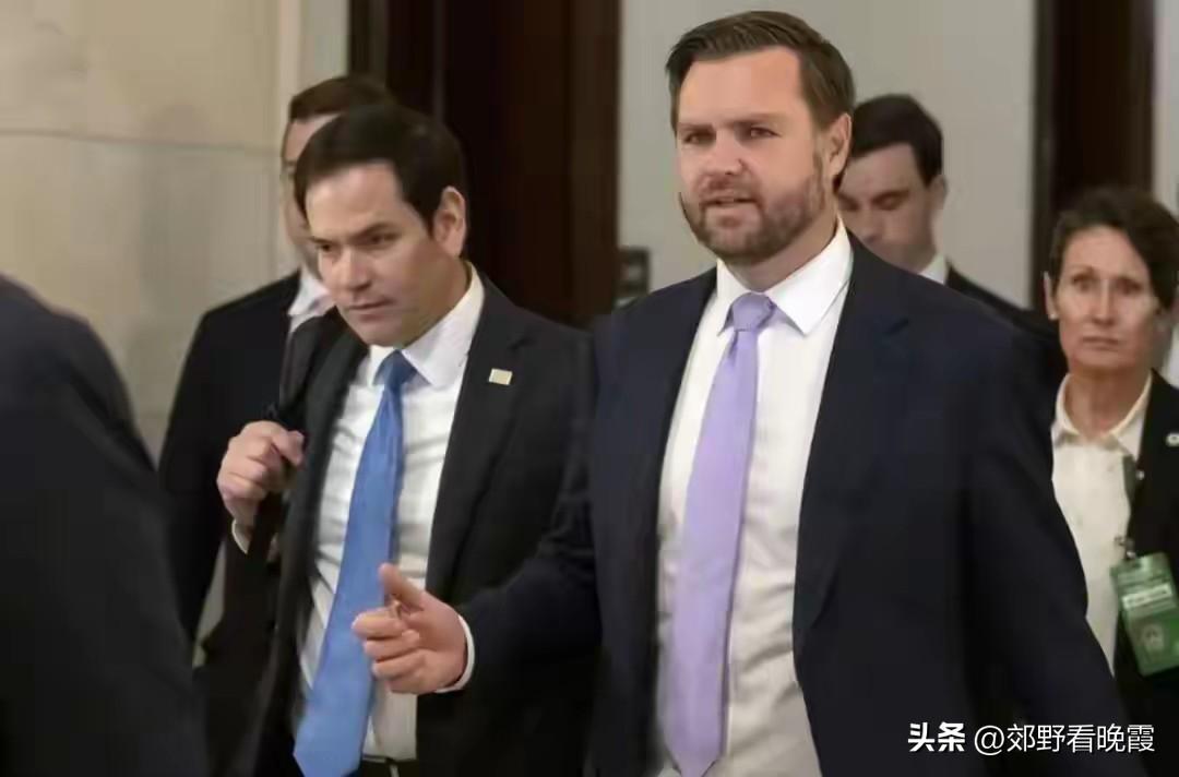 特朗普打算先下手为强，丹麦请求“增援”，法国第一批军队已上路