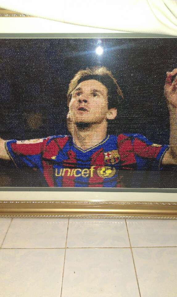 翻到一张图，很多年前贴吧里有位吧友分享的梅西十字绣