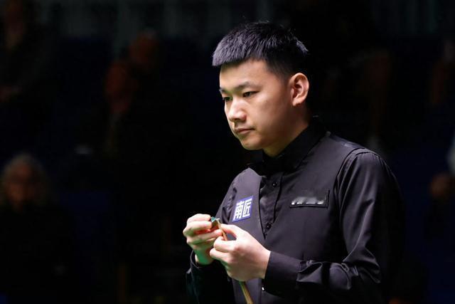 3-5到6-5！斯诺克英锦赛逆转：中国黑马连胜三局，赵心童对手产生
北京时间11