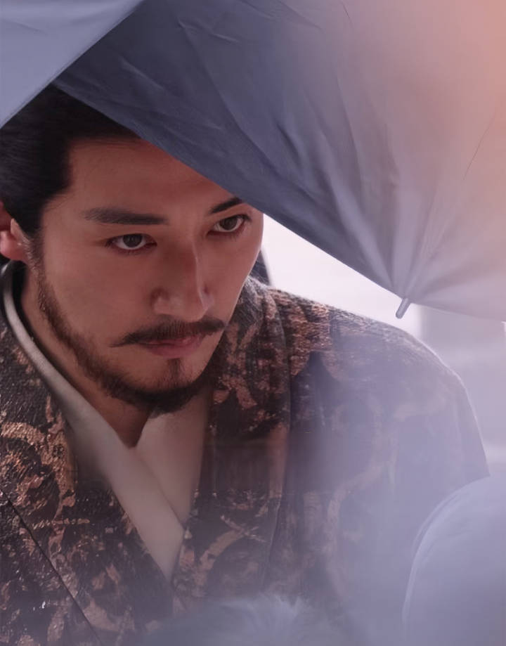 刘学义《江山大同》拓跋濬深肤色、络腮胡、皮毛戎装完全贴合北魏鲜卑草原帝王的粗犷气