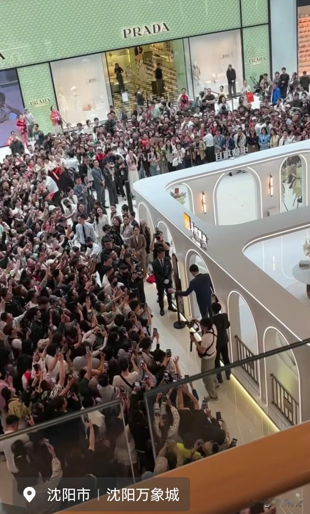 试问国内篮球界除了郭艾伦，谁还有这个牌面，5月20日已经有半年没有回到家乡的，原