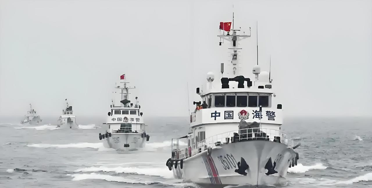 中国海警钓鱼岛霸气驱离日本瑞宝丸，热评：主权不容侵犯!!

日本“瑞宝丸”号这艘