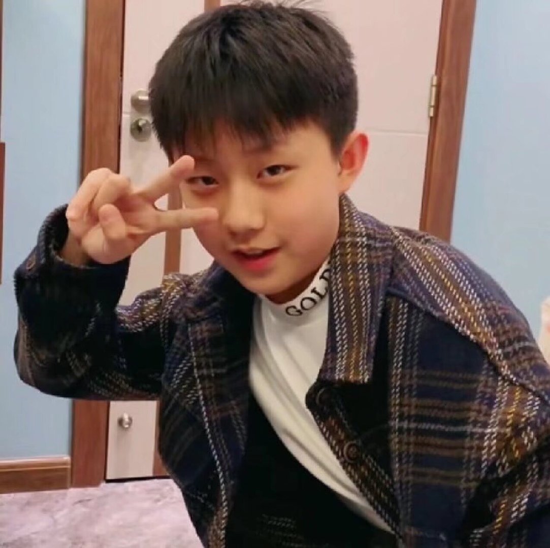 张子墨 怎么会有这么萌的小朋友呀 妈妈亲亲＾3＾ 