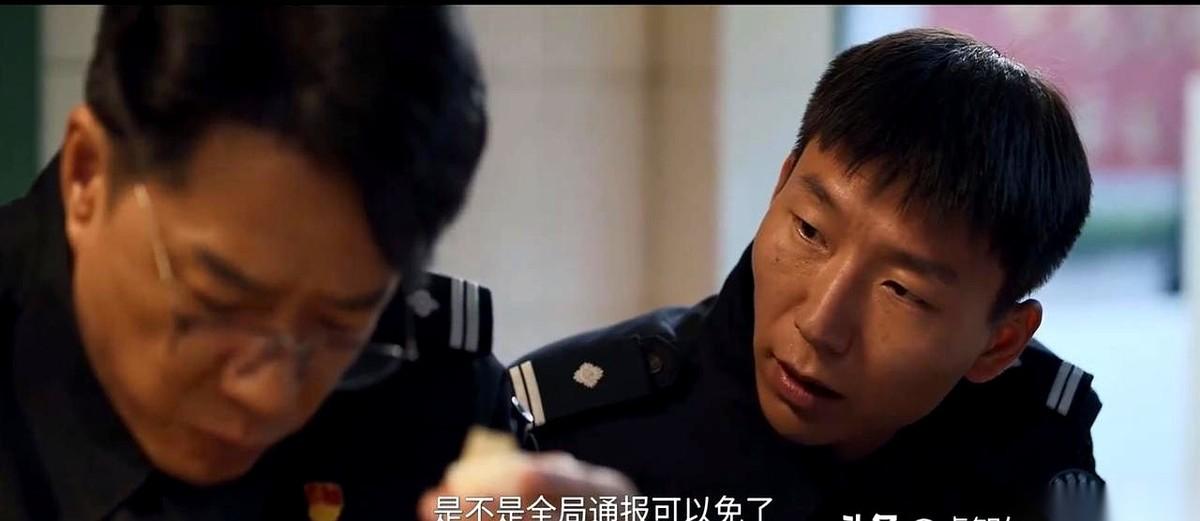 刷完电视剧《藏锋》最新一集，我只觉得这红叶特警队能撑到现在没散伙，简直是个奇迹。