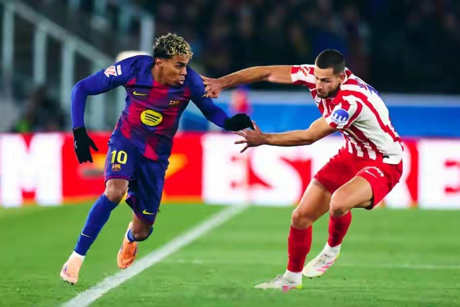 6.2亿战舰逆转溃败终结7连胜 11.1亿豪门5连胜领跑西甲西甲焦点战上演巅峰对