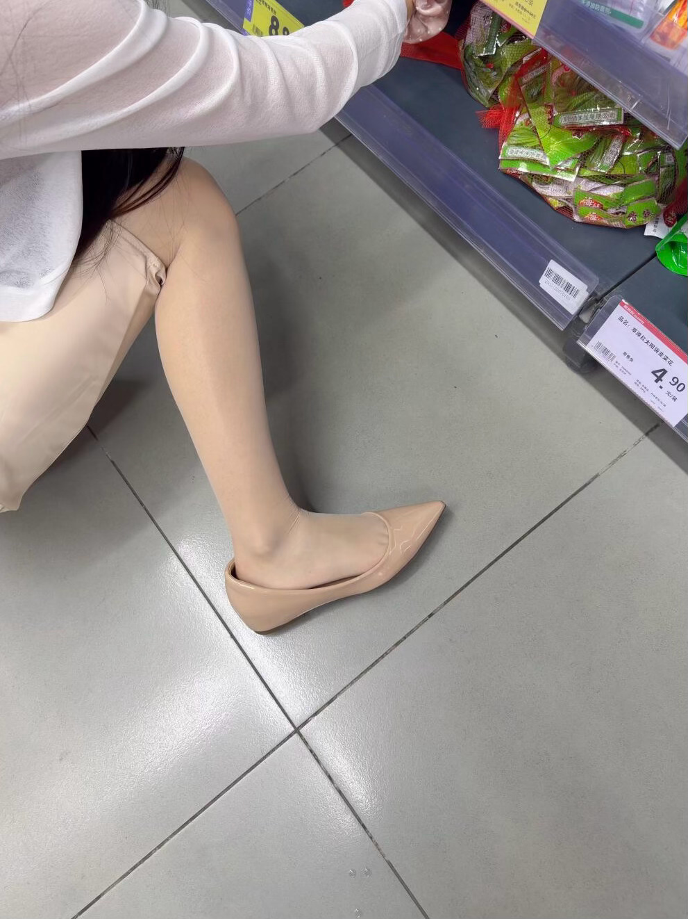 逛超市 买点好吃的[喵喵] ​​​