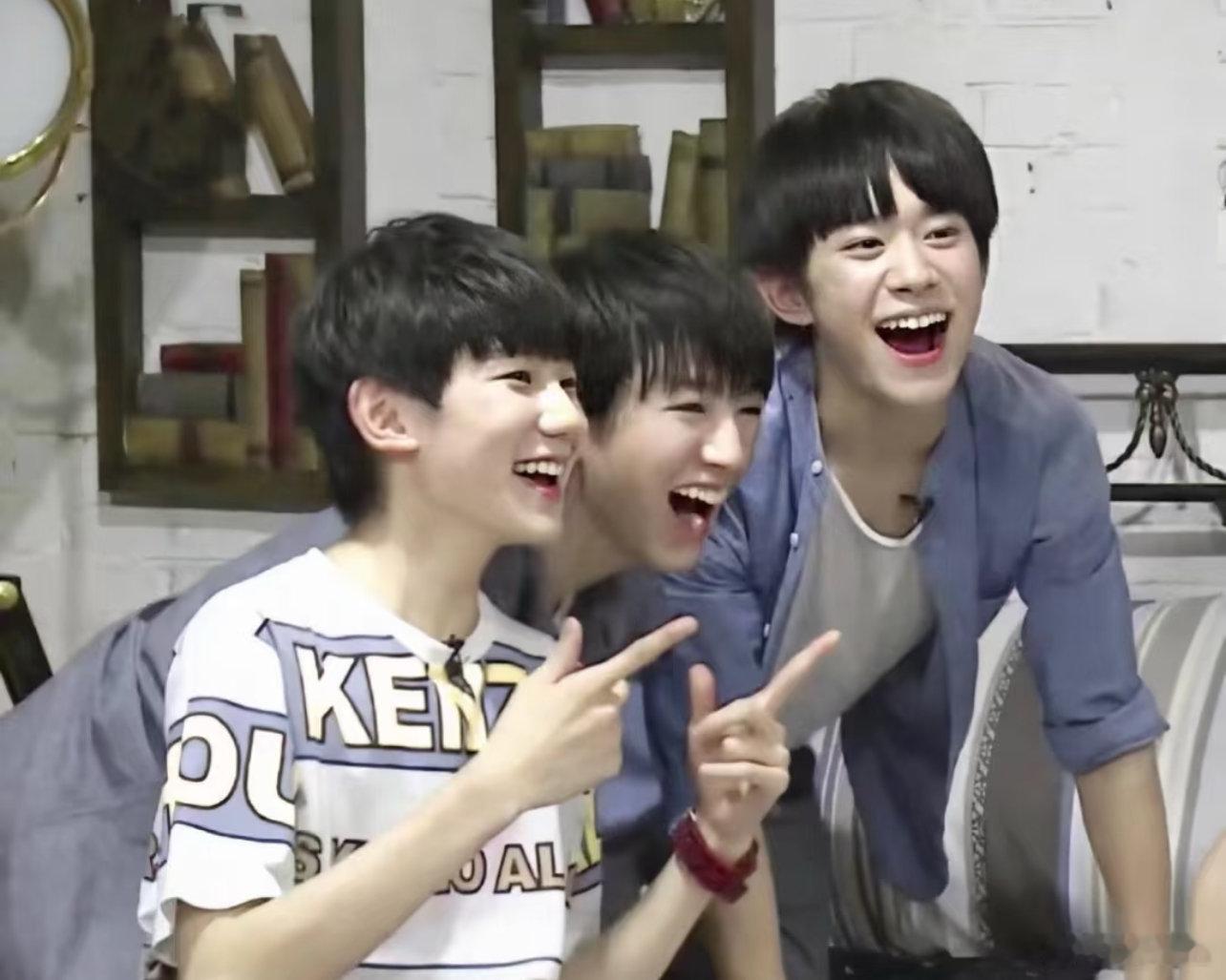 TFBOYS敢不敢发个合照吓我们一下TFBOYS开个直播看看实力时间过得好快 