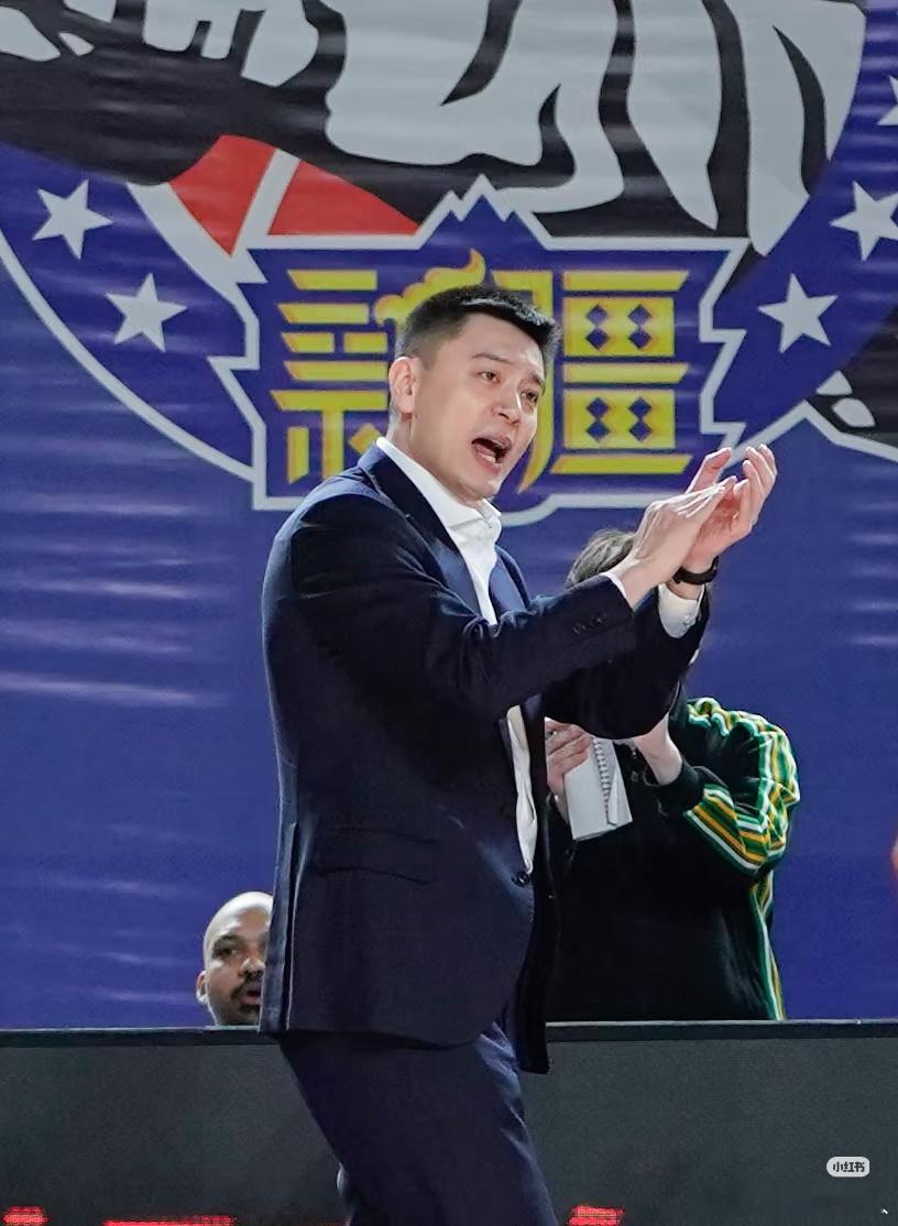 CBA 北京北控正在接触前辽宁男篮主教练杨鸣，双方存在签约可能。 