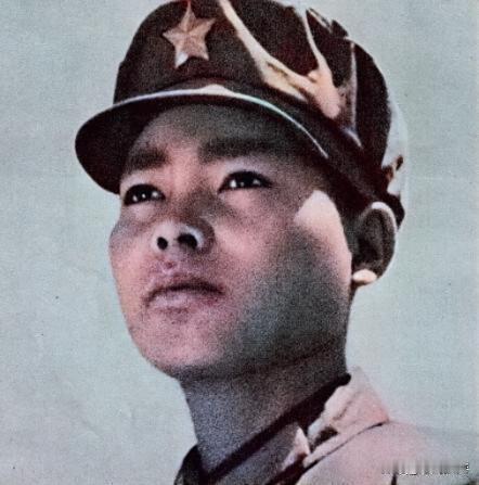 泥浆漫过脚踝的刹那，他听见排长最后的喊声。1979年2月21日，边境78号高地，