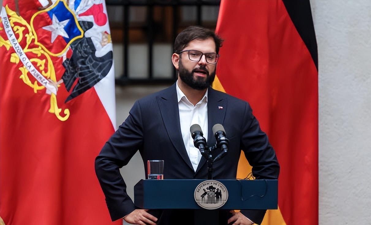 继巴西总统卢拉与古巴总统贝穆德斯后，智利总统博里奇也公开谴责了美国抓捕马杜罗的行