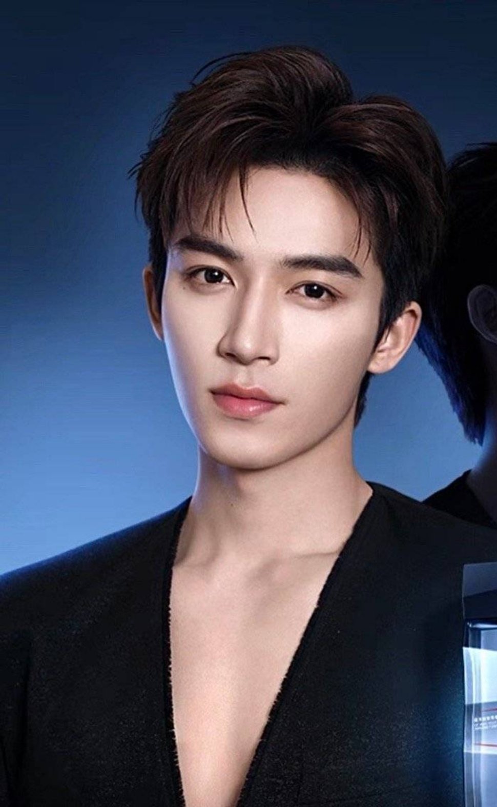 #王星越真空深V西装#王星越真空深V西装造型真的好🆒，可不可以把V再拉低一点☺