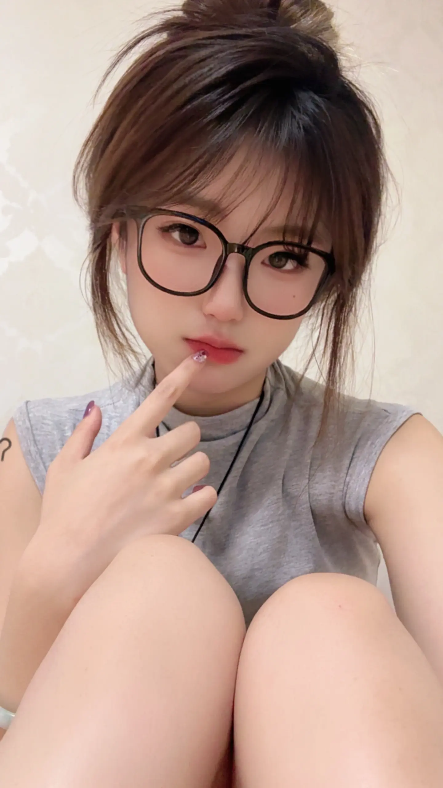 看不透的话还是模糊点好  太清楚了反而不开心