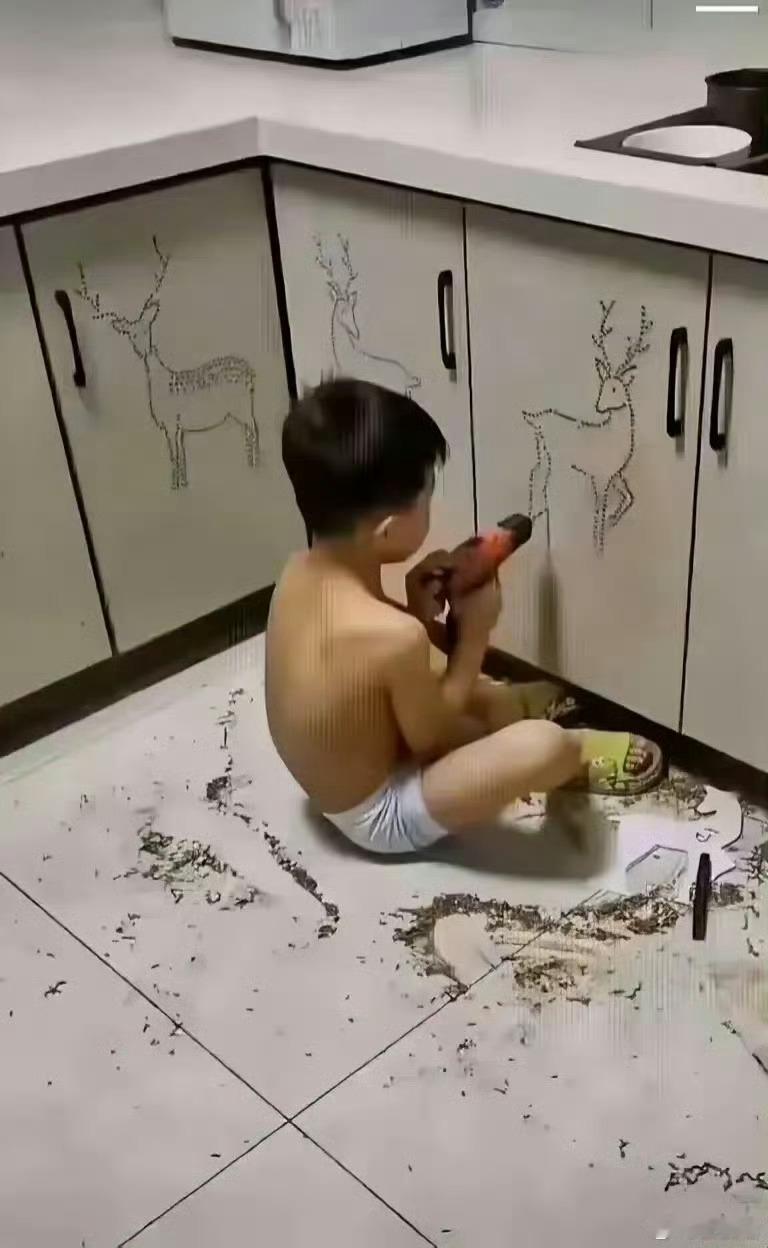 要是你，这种情况该怎么处理？ 是先打还是先夸？ 