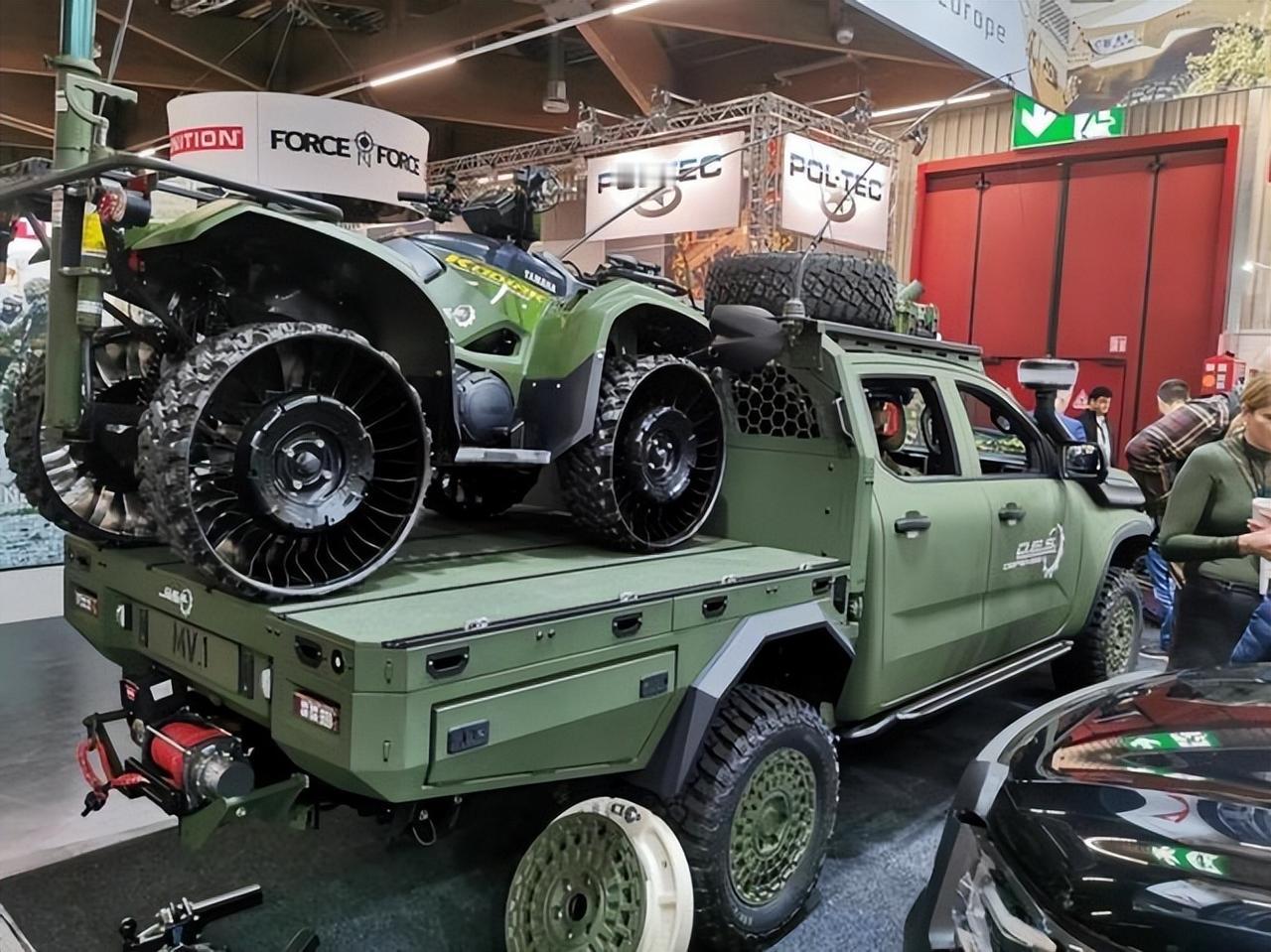 谁能想象，深耕民用轿车领域数十年的全球顶尖汽车大厂，竟要放下方向盘转身造坦克？2