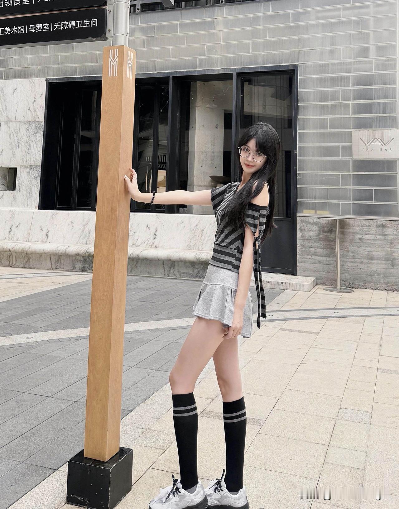 在CBA的赛场上，每一位球员都在挥洒汗水、追逐梦想。别否定自己，你们特别好，特别