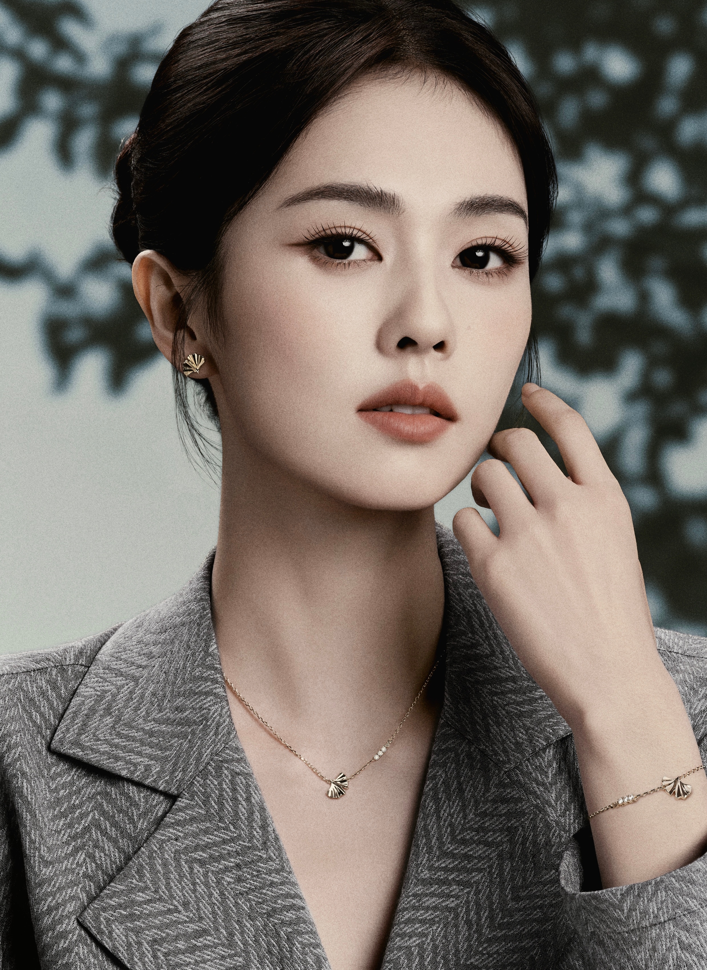 白鹿官宣Emporio Armani 大中华区及亚太区女士腕表及配饰形象代言人，