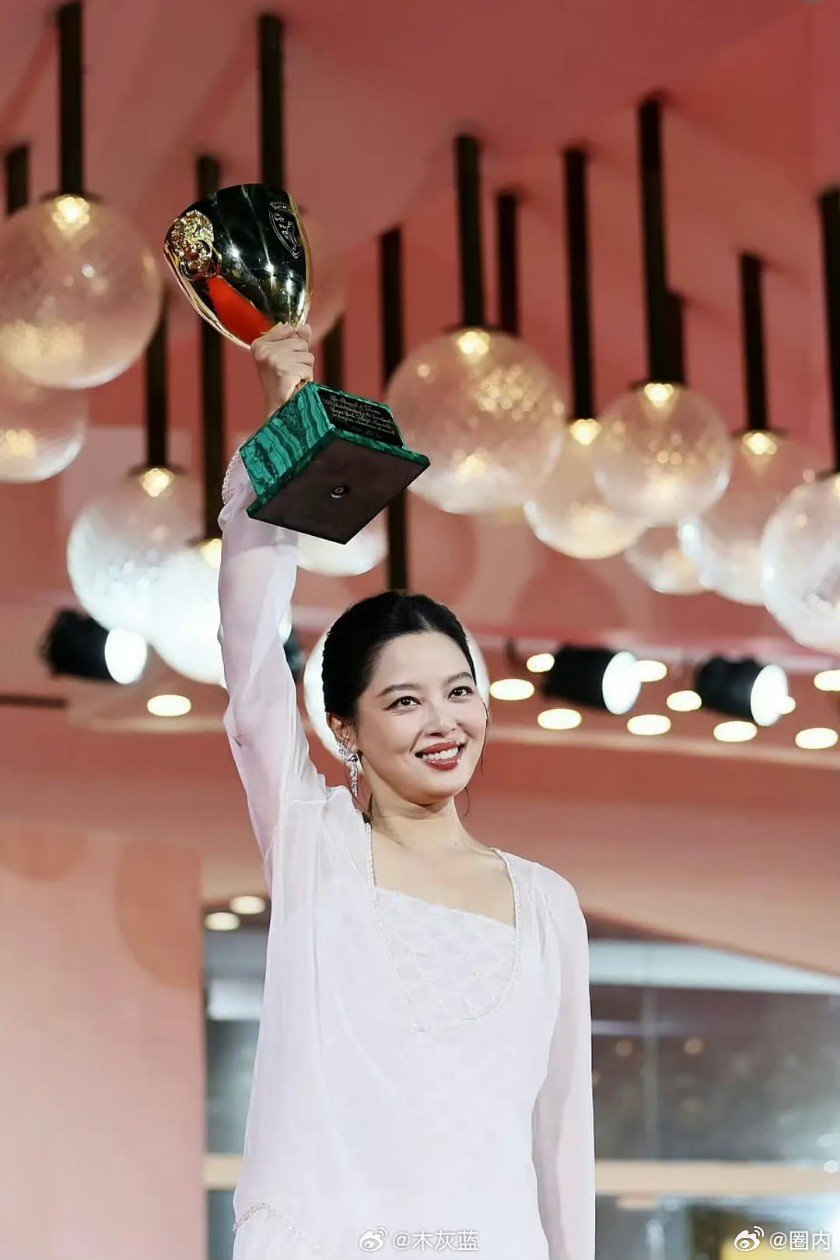 辛芷蕾掉提金鸡奖 辛芷蕾掉提金鸡奖，不理解了…金鸡奖提名 ​​​