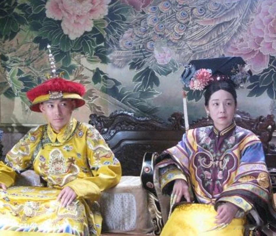 有啥办法能让光绪帝夺回大权：
一，给慈禧太后下毒
二，讨好皇后给慈禧太后下毒
三