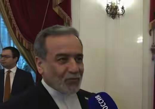 伊朗外长阿拉格齐让特朗普在全球丢脸！
伊朗外长访问了巴基斯坦、阿曼后，又访问俄罗