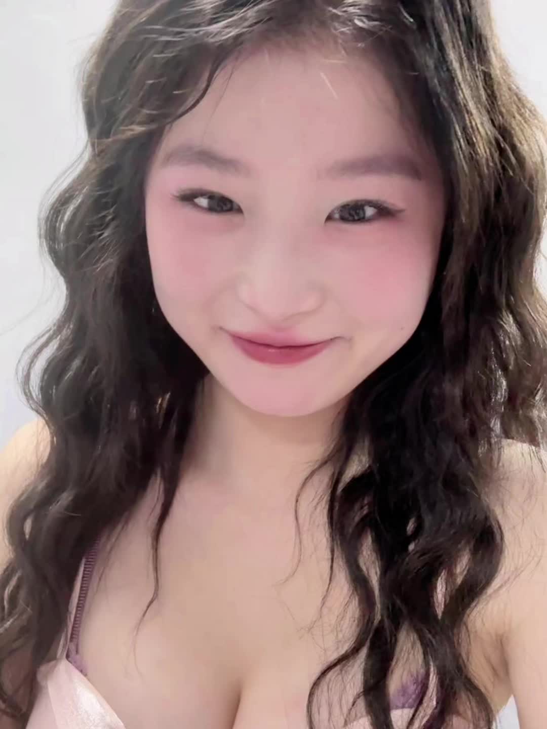 蛋卷头萌妹来袭