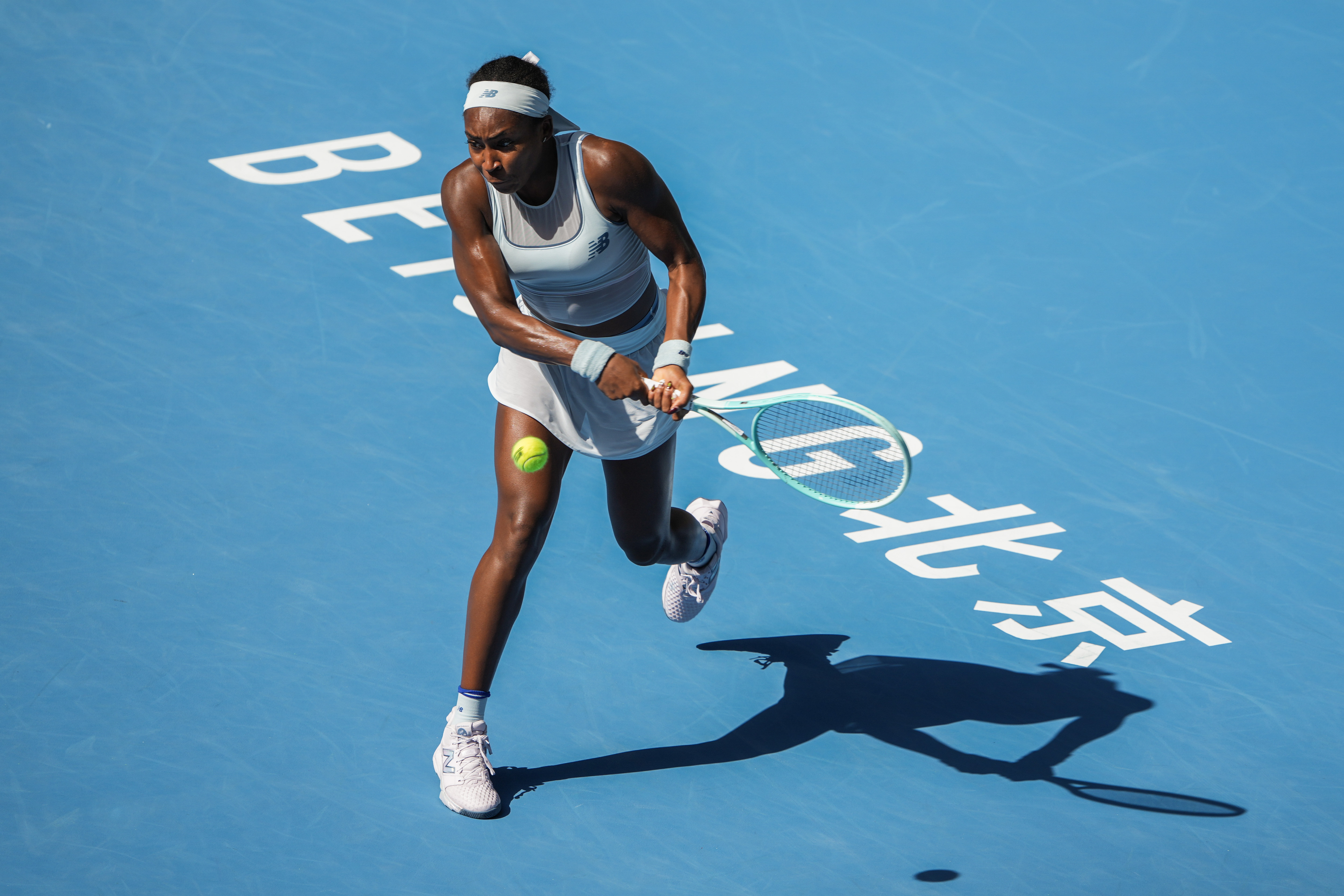 WTA1000迈阿密大师赛女单1/4决赛的其中一场将在高芙 和本西奇之间展开，两