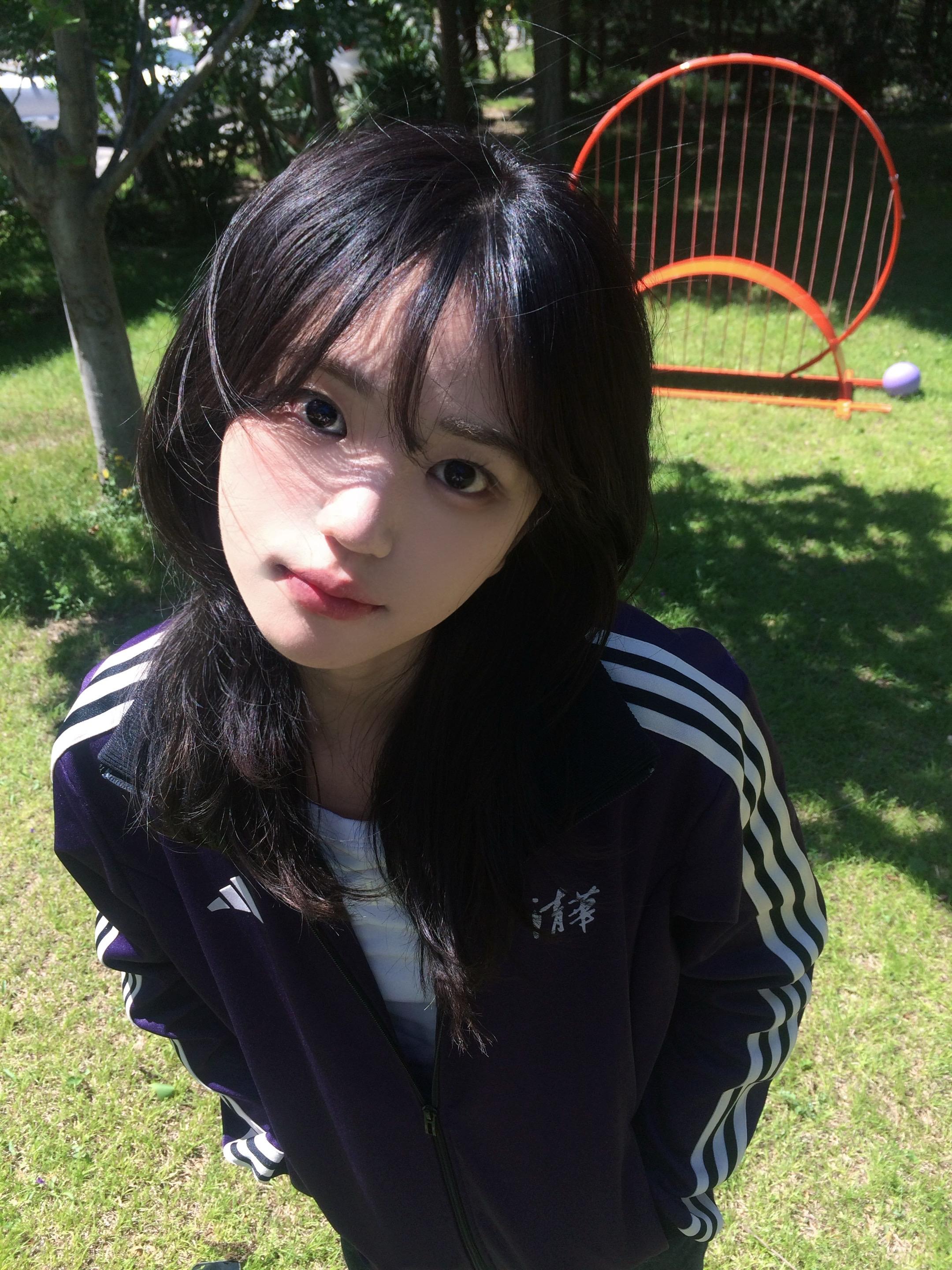 清华✖️阿迪🟰kpop人的校服中的校服，犯首尔病了，想首尔，想你😿