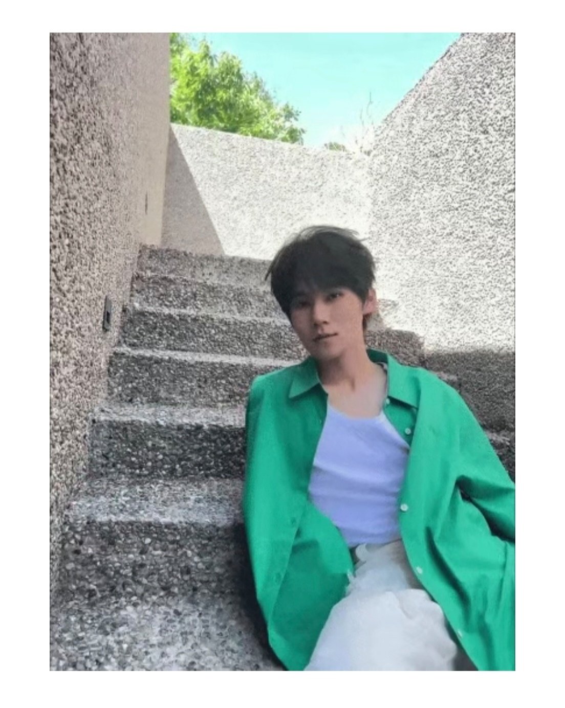 张真源の绿野仙踪穿搭哲学☘️🌵🌴，谁能想到连时尚圈都头疼的绿色，竟被他穿成了