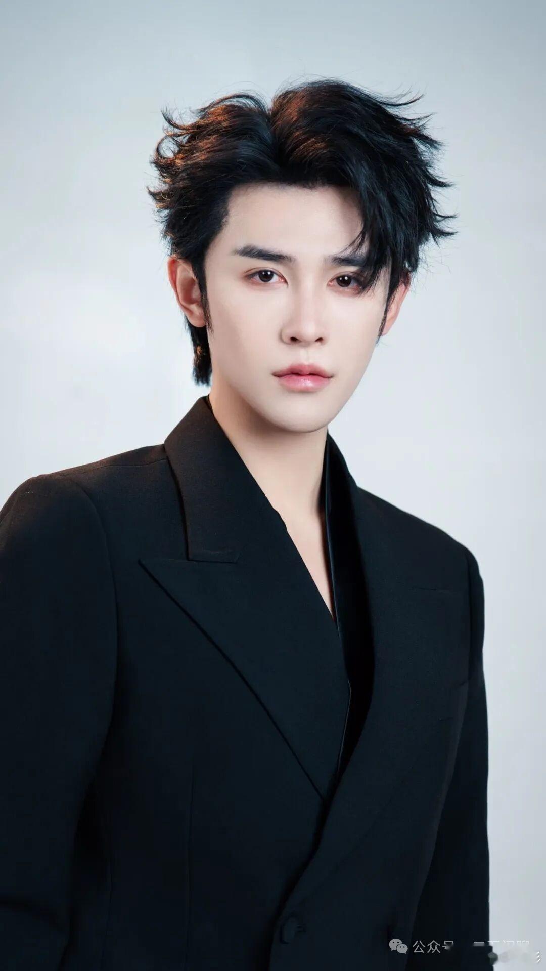 短剧演员聚会谁出片了 原本以为只有几位人气演员能拍出好看照片，没想到到场每一位都