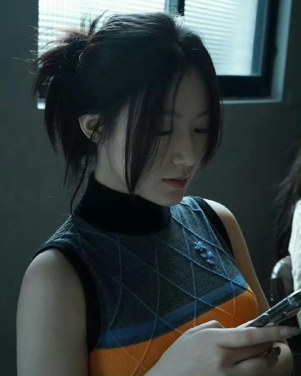 叶舒华官宣新电影叶舒华还是挺起女主角感觉的叶舒华