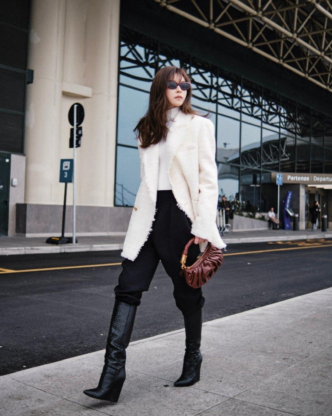 文咏珊
在我眼中她是一个大美女
所以不管她穿什么
我都觉得好看

不得不说
文咏