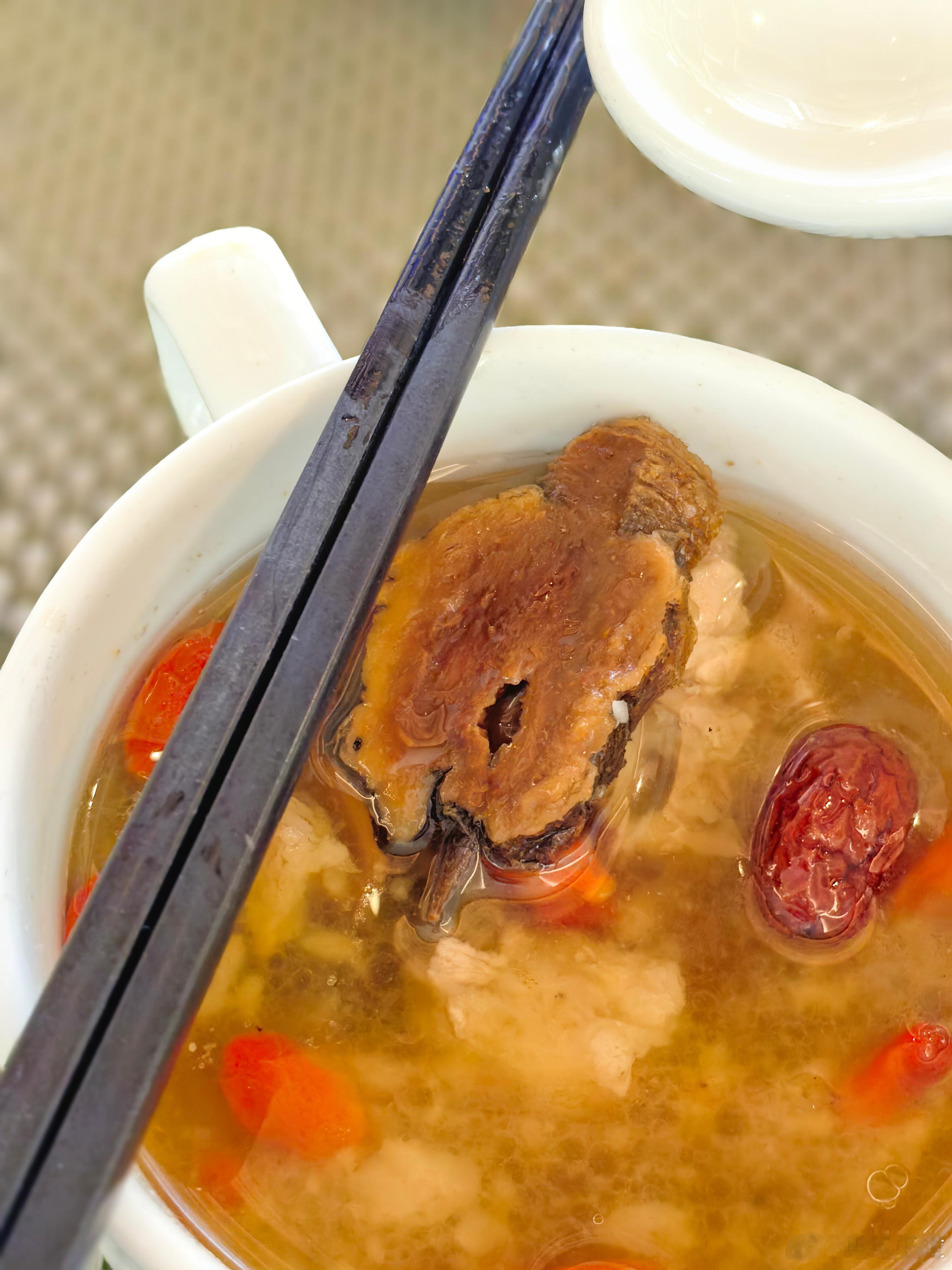 咱也是在丽江吃上玛卡炖猪肉了，这玩意怎么成就🐻的？ 
