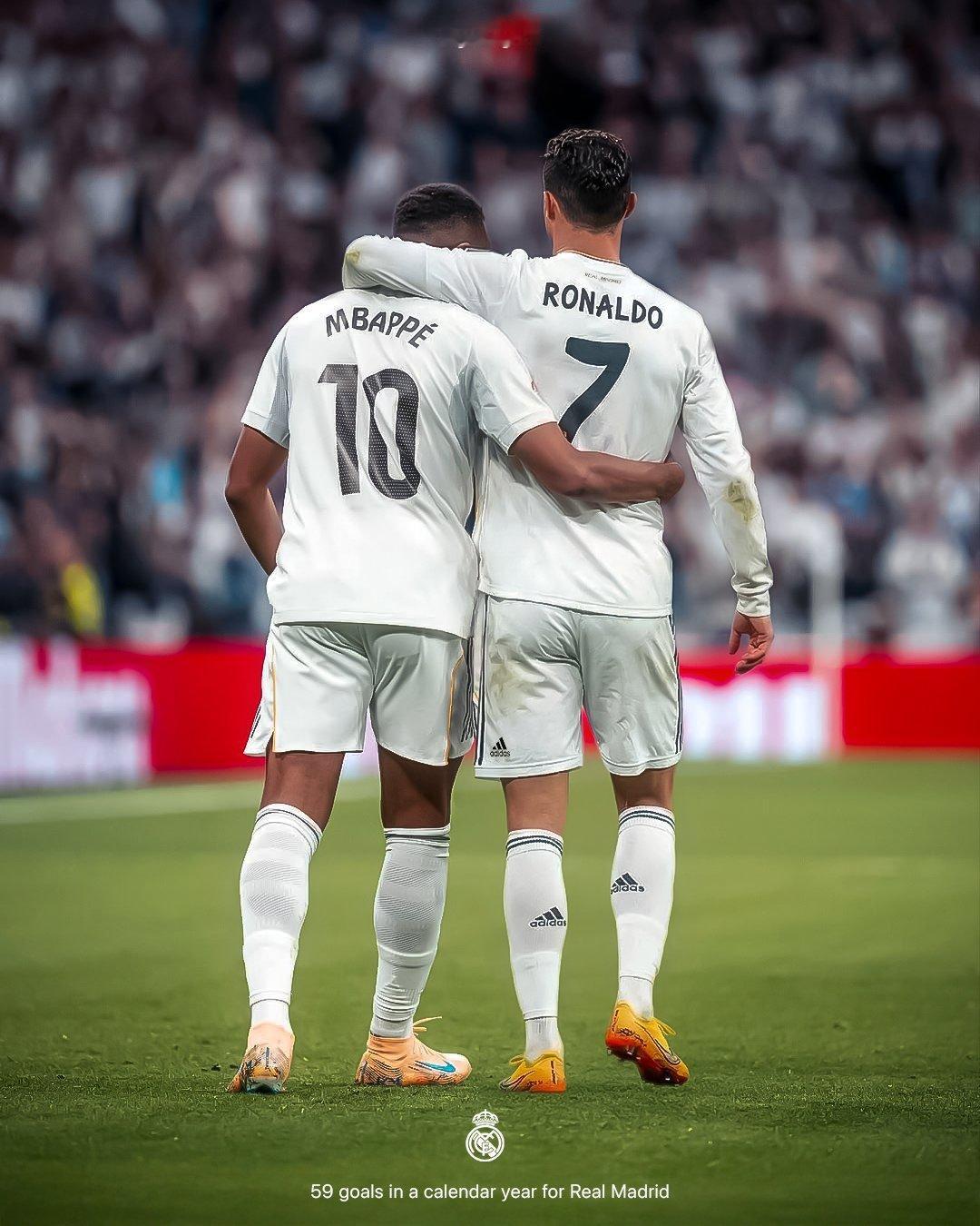 C罗和c罗一起siu到最后皇马 🚨皇马队史赛季前半程（8-12月）进球最多的球