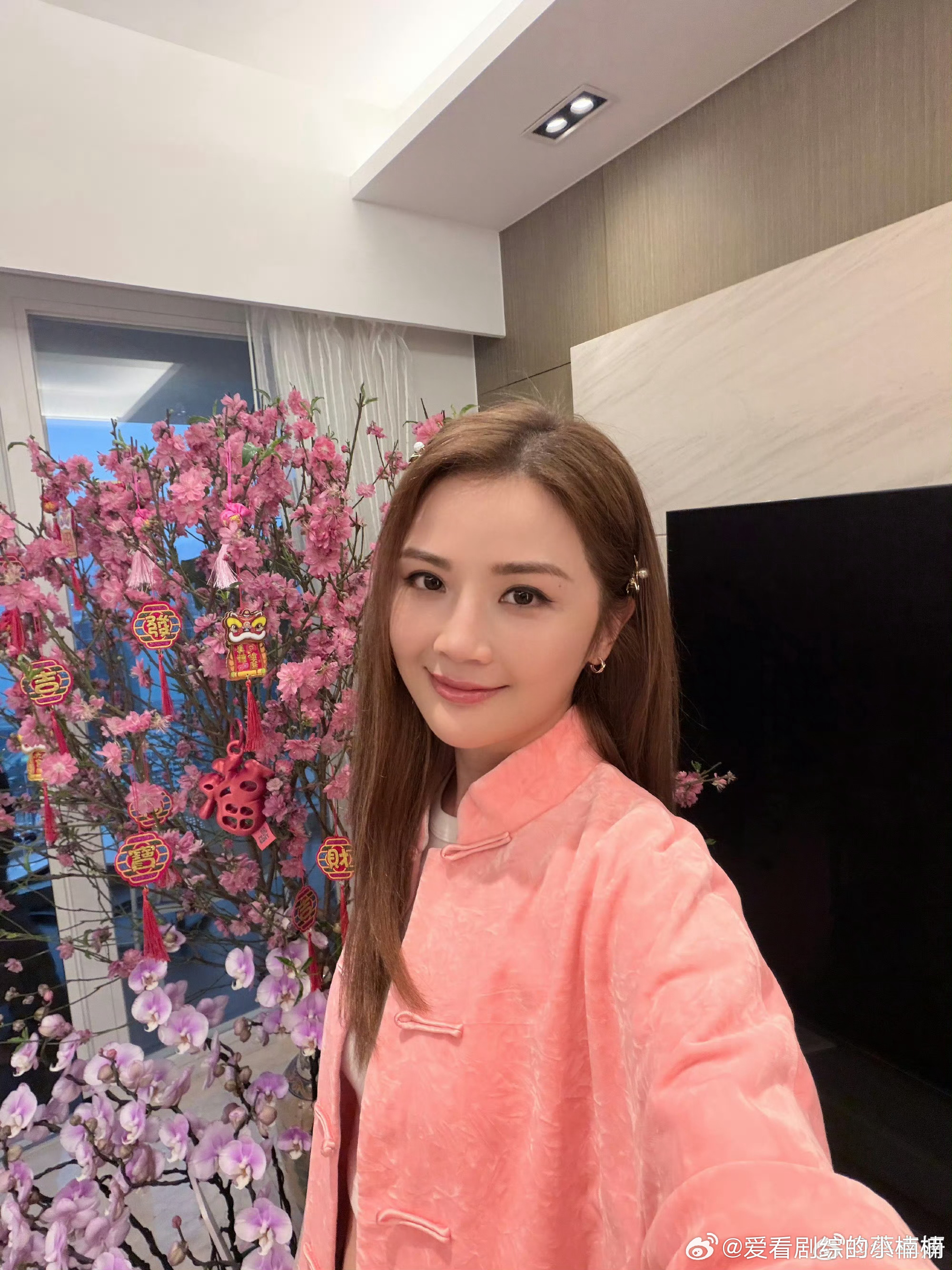 阿sa43岁状态 哇哦依旧是元气满满的姐姐啊！阿sa不愧是初代甜妹