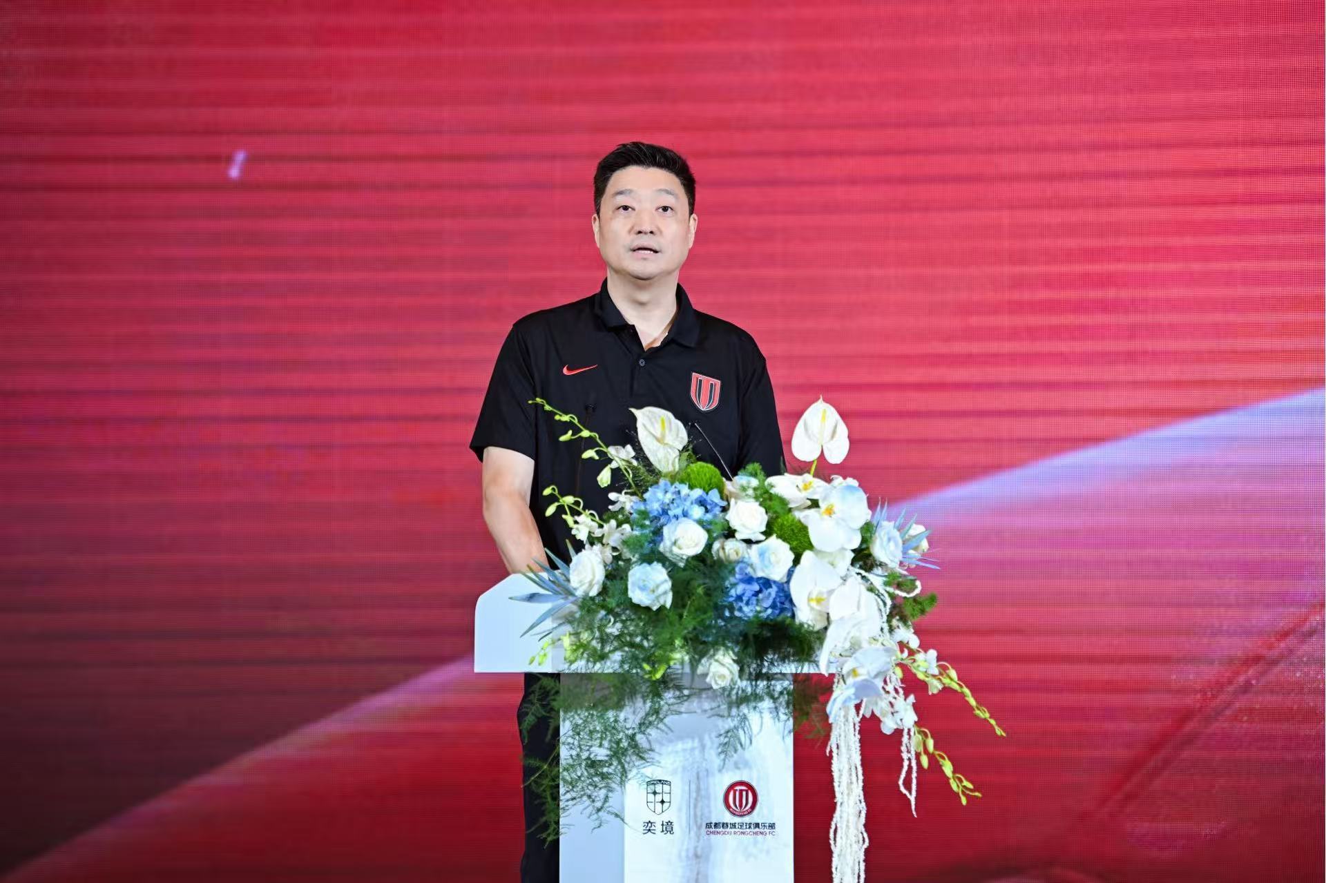 看到奕境汽车和成都蓉城达成战略合作，算是真正看懂了属于成都的双向奔赴。一个是土生