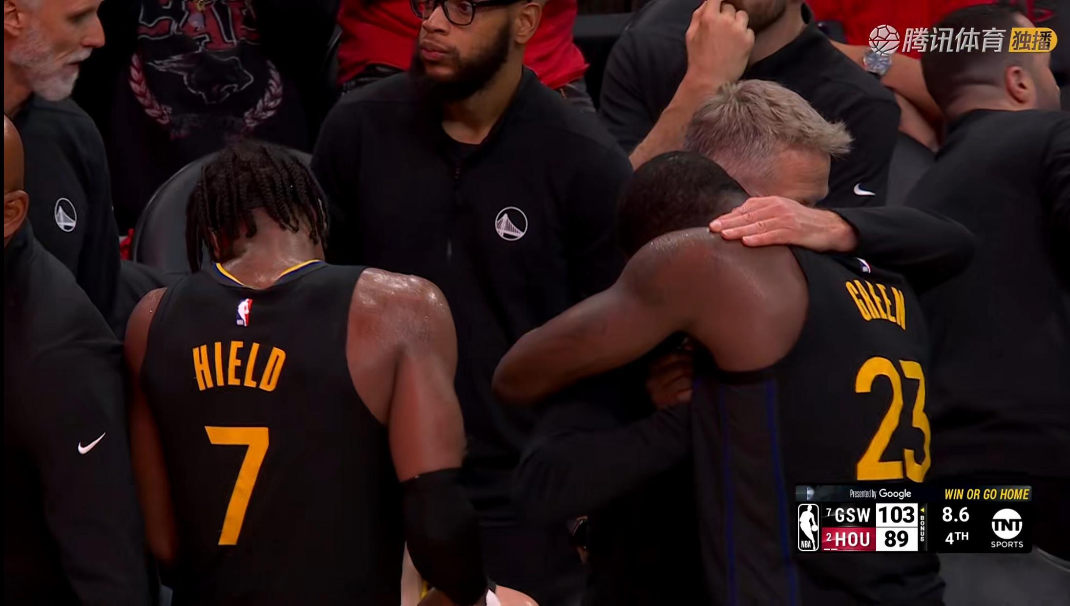 全场比赛结束，勇士客场14分战胜火箭，抢七成功，成为最后一个晋级NBA八强球队，