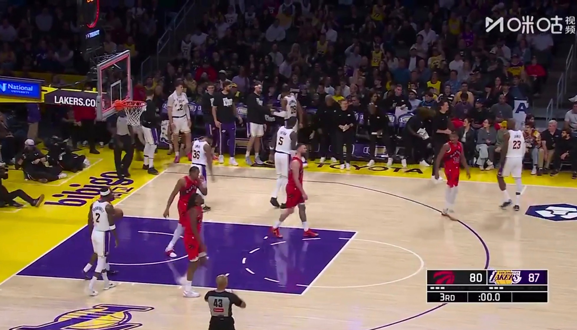 老詹带队，7分优势已经算是很大优势了。猛龙vs湖人