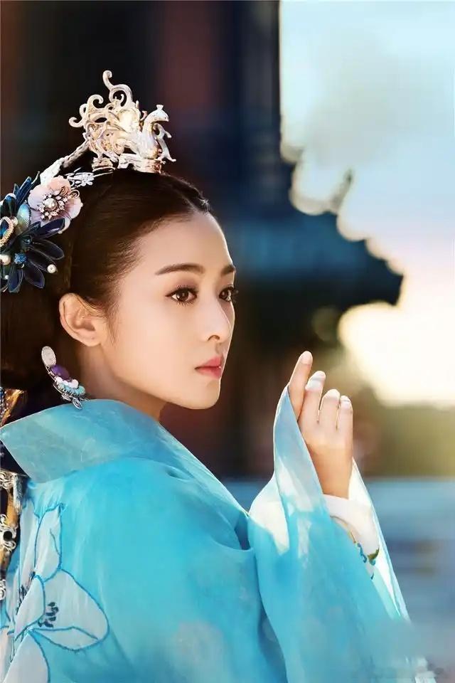 历史 侯景起兵叛乱后，霸占了年仅 14 岁的溧阳公主。可怜的公主只能委身与侯景这
