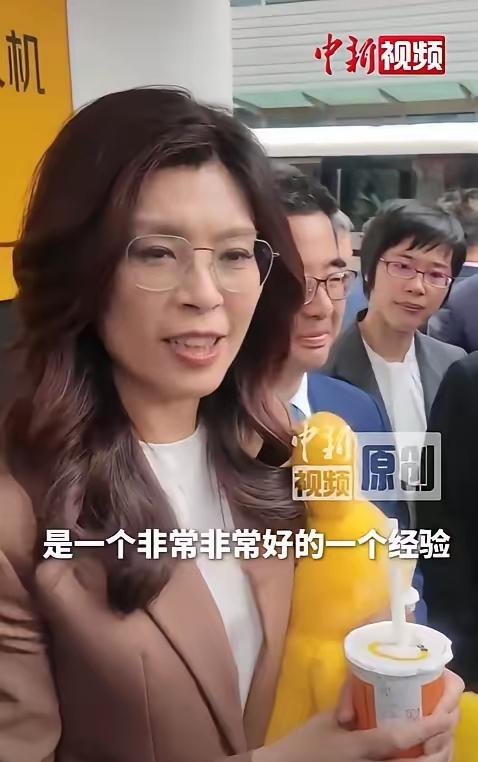 一个台湾政客，两天之内，三次在不同场合提到同一家大陆公司。你觉得她是在打广告吗？