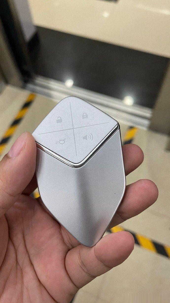 好了，这个周末，就盘它了！来，猜猜什么车？【来自懂车帝车友圈】