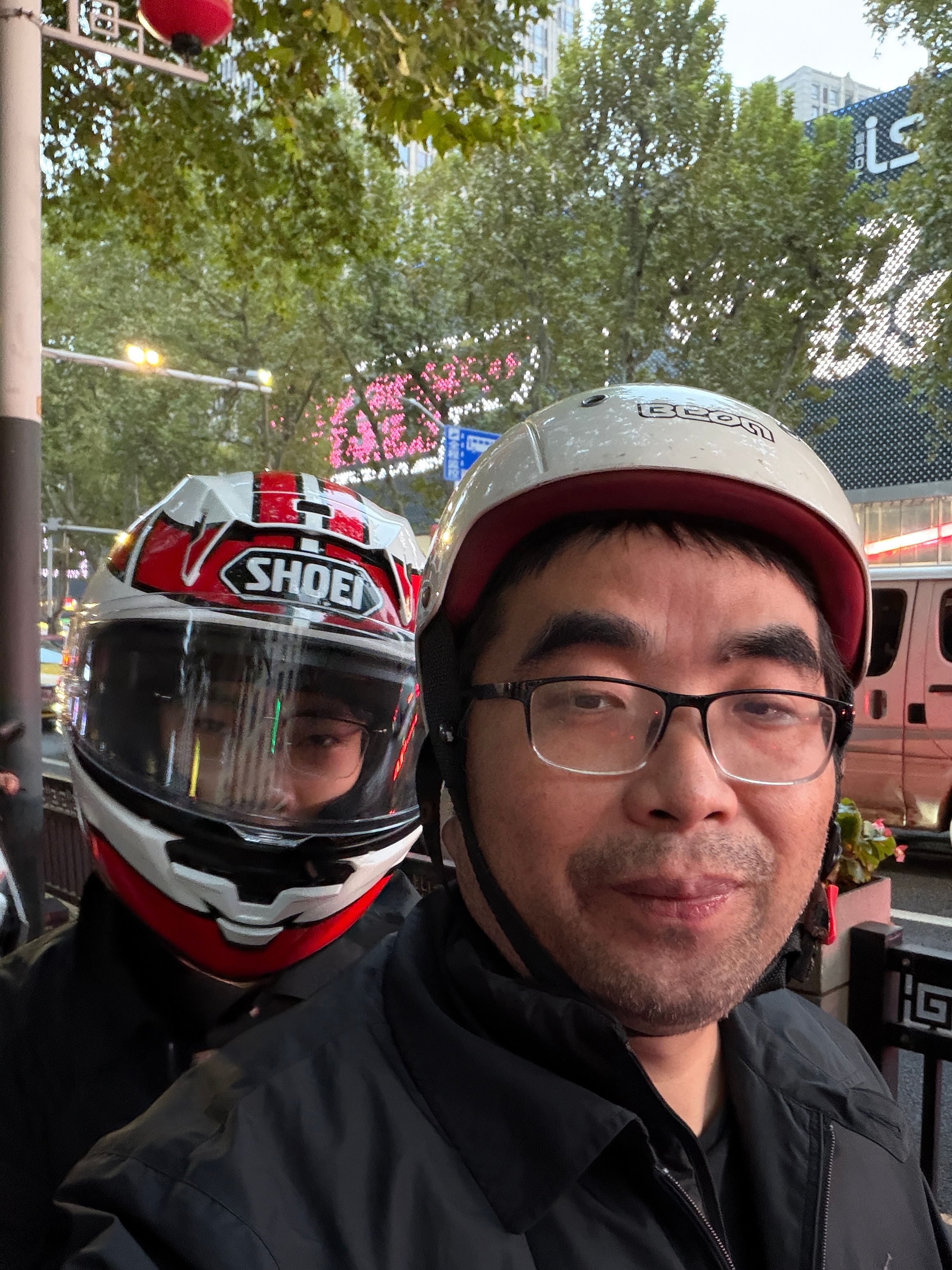 一早醒来就有网友催我看收益。。。这不是很正常嘛，非农数据太好了，市场恐慌了。 进