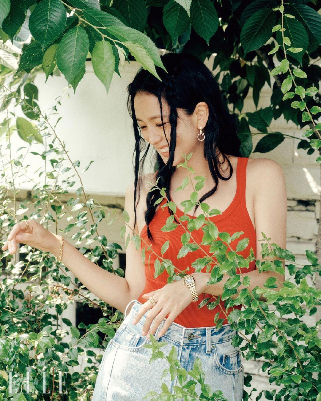 ELLE Korea x Cartier x 金智秀七月刊封面大片，卡地亚女神J