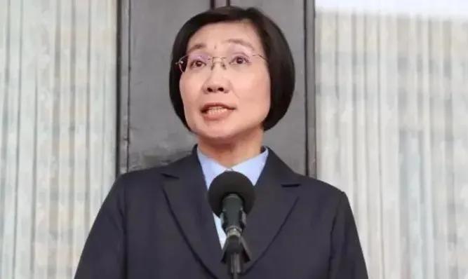 徐欣莹站出来面对后，白营称有切结书铁证，批过河拆桥！
9月4日，徐欣欣莹就竹北一