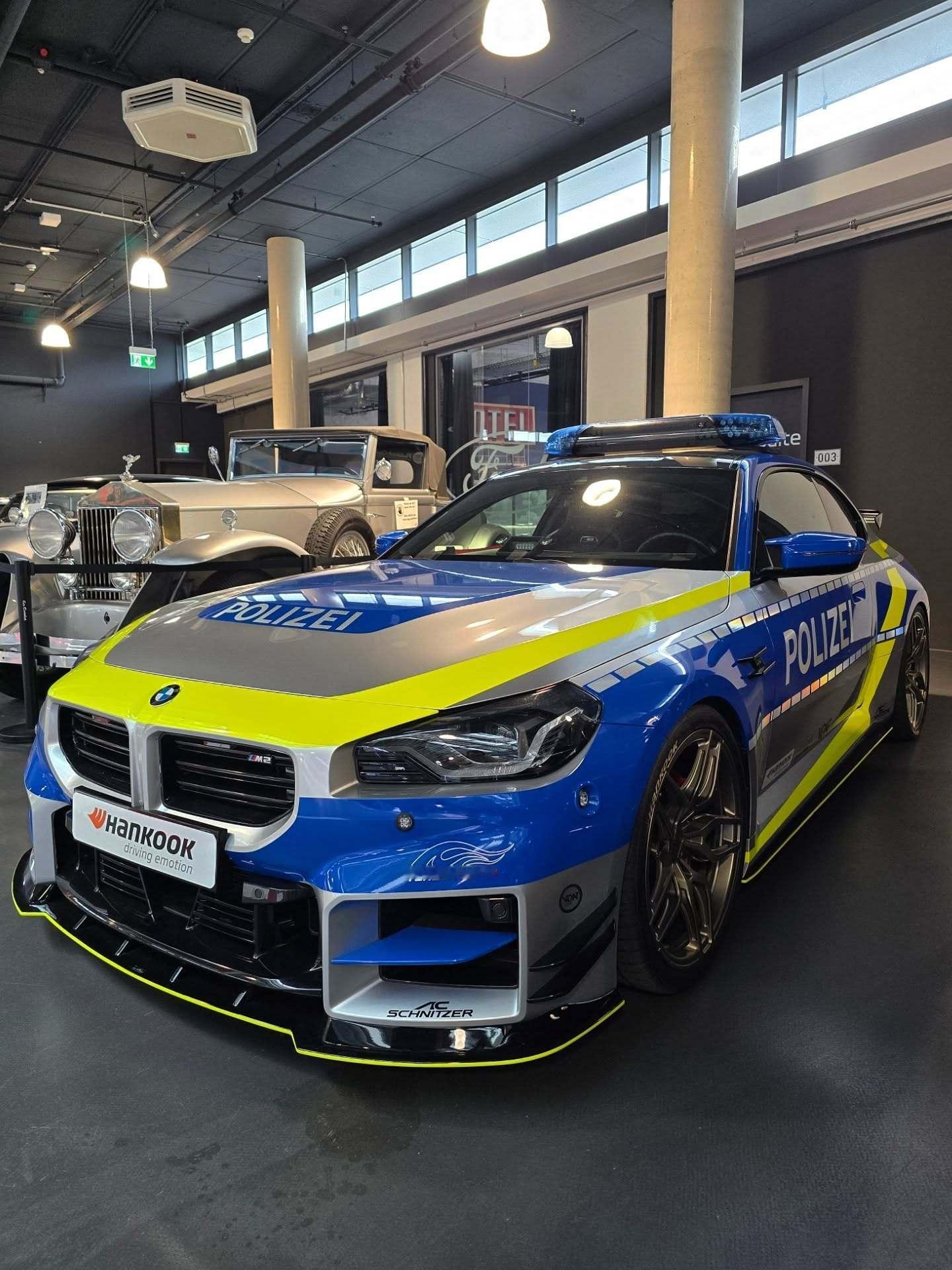 哪个国家的M2警车？还是全套ACbmwsky[超话]宝马[超话]宝马M2[超话]